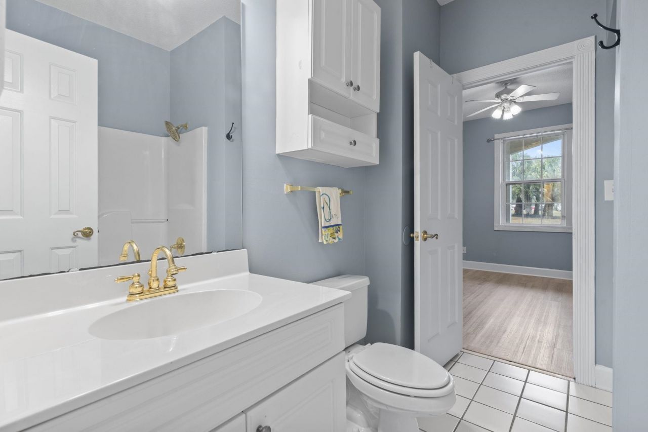 694 Riverwalk Dr. Photo 12