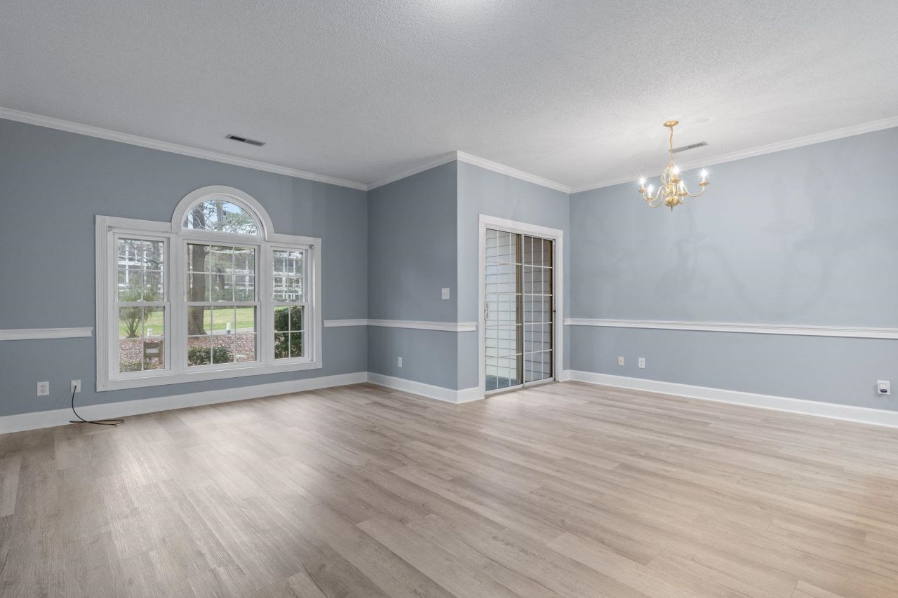 694 Riverwalk Dr. Photo 14