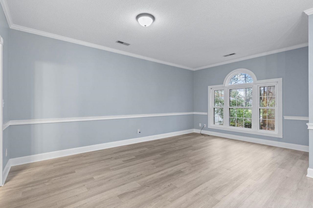 694 Riverwalk Dr. Photo 17