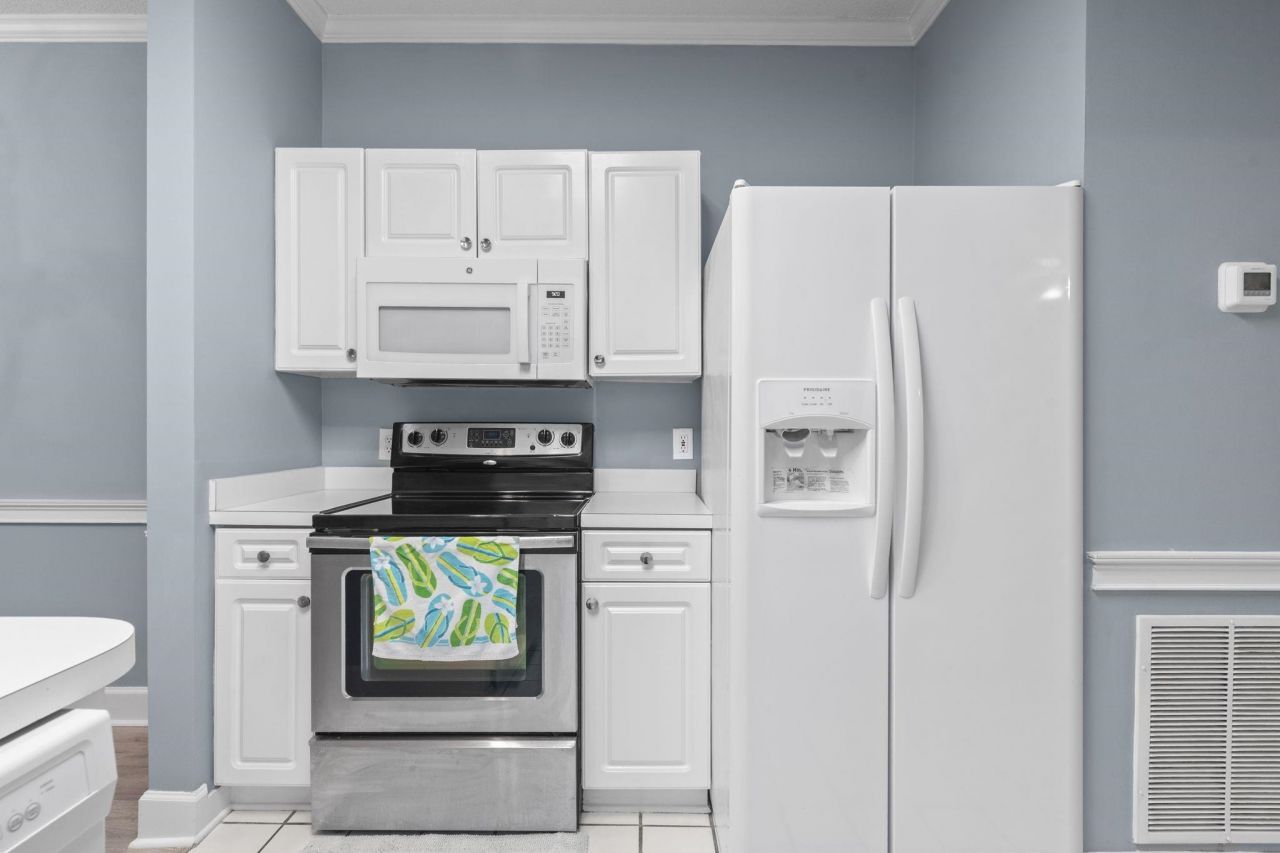 694 Riverwalk Dr. Photo 24