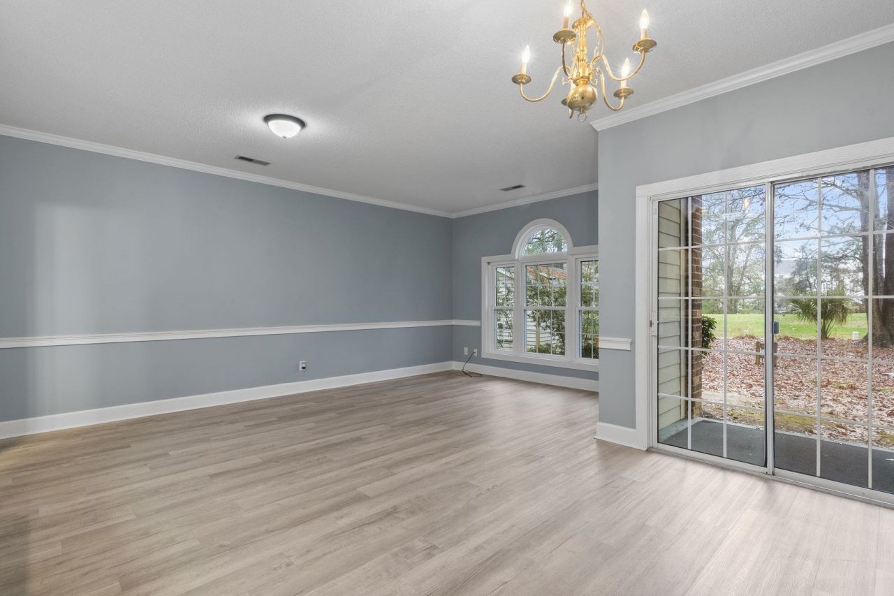 694 Riverwalk Dr. Photo 25