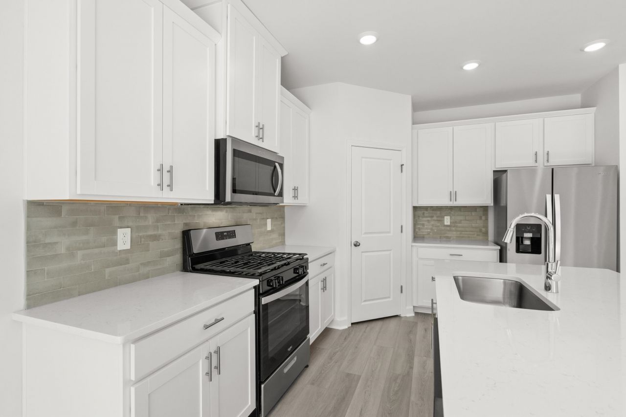 1024 Lauryn Oak Loop Photo 14