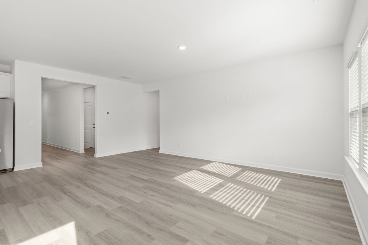 1024 Lauryn Oak Loop Photo 8