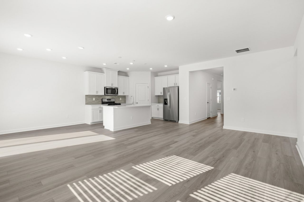 1024 Lauryn Oak Loop Photo 9