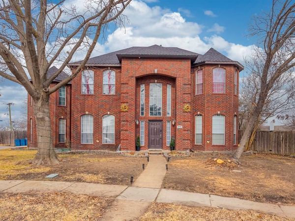 8701 Creekside Drive, Rowlett, TX 75089