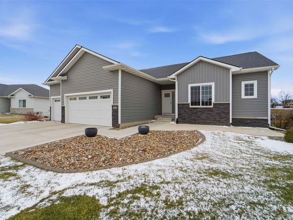 403 S Haley Lane, Prairie City, IA 50228