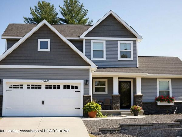 4610 N Weeping Willow Lane, Sanford, MI 48657