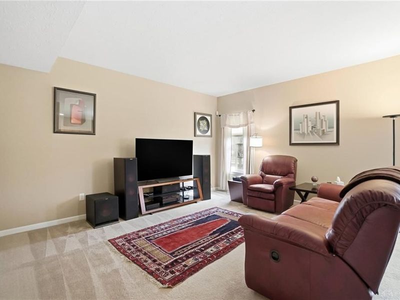 5224 Man O War Drive, Hamilton Township, OH 45152 Photo 8