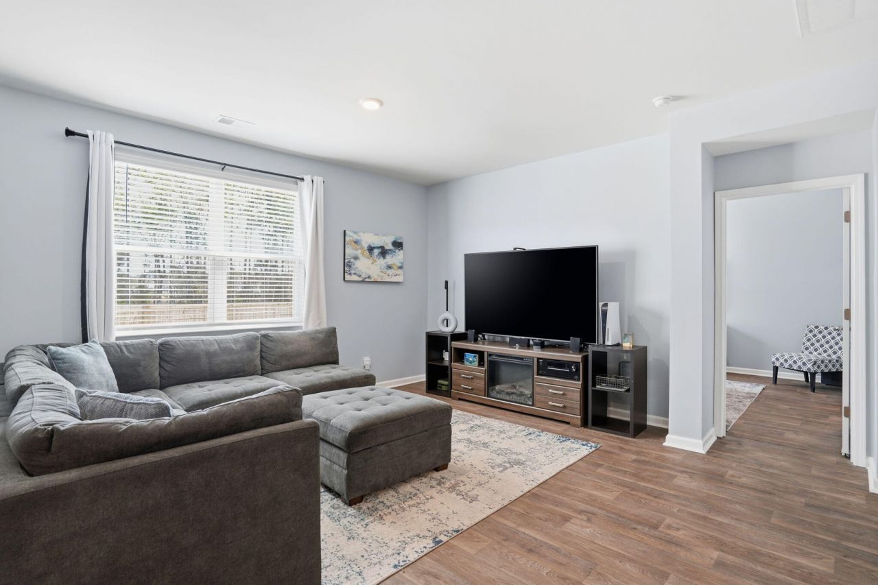 153 Ivory Shadow Road Photo 11