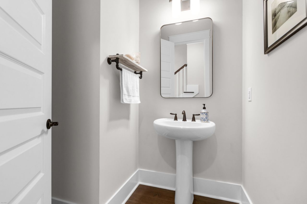 357 Blowing Fresh Drive Photo 13