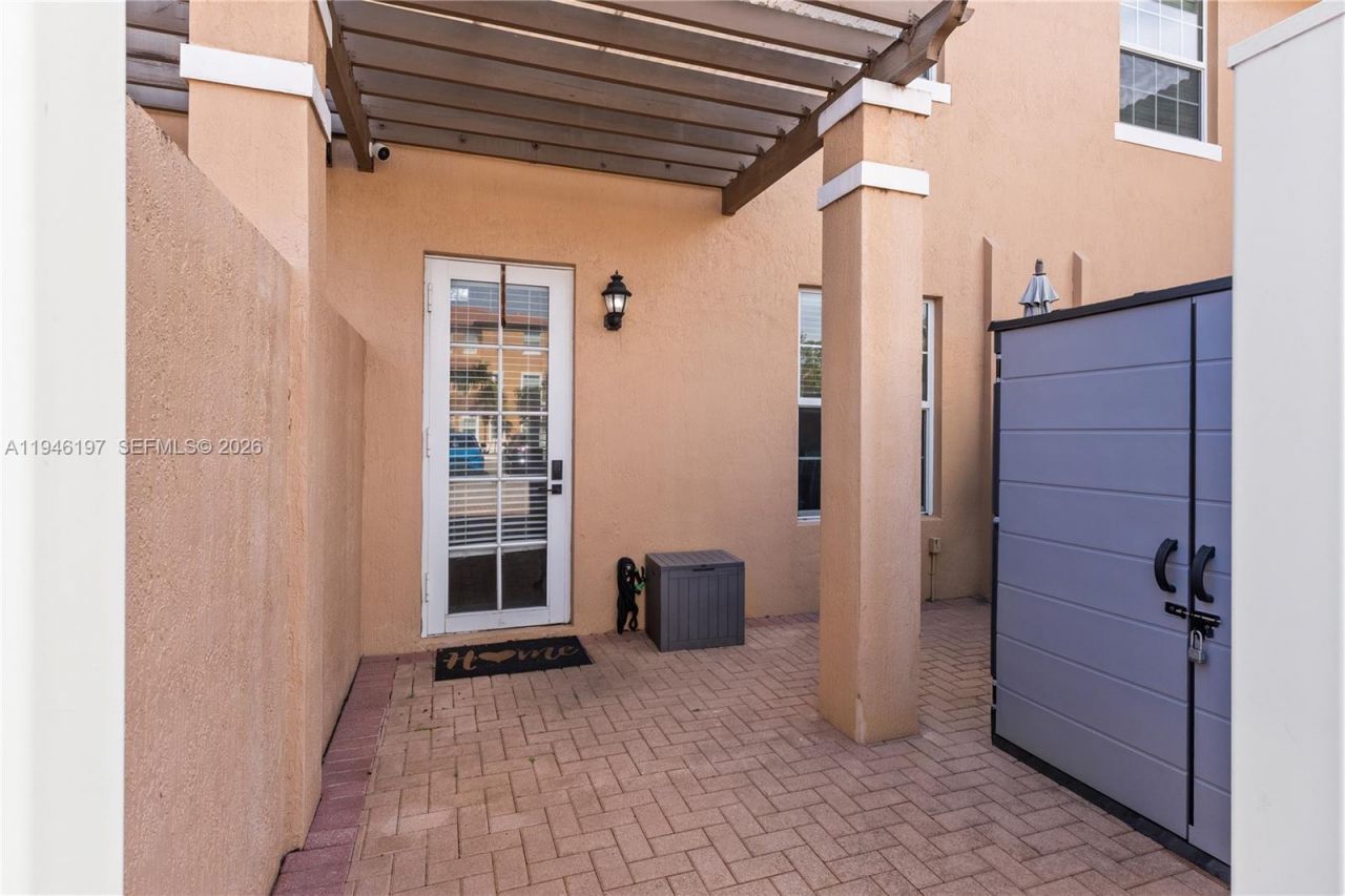 14725 SW 11th St, Pembroke Pines, FL 33027 Photo