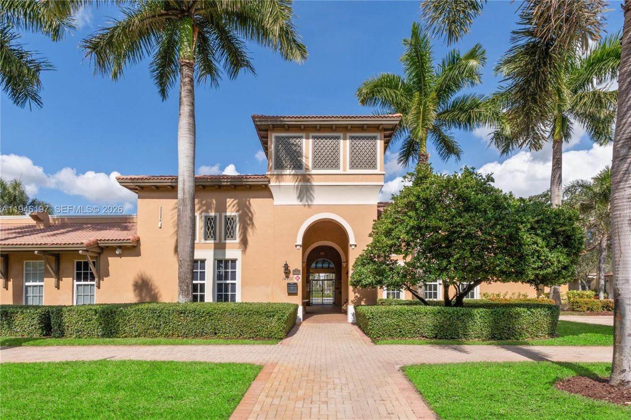 14725 SW 11th St, Pembroke Pines, FL 33027 Photo