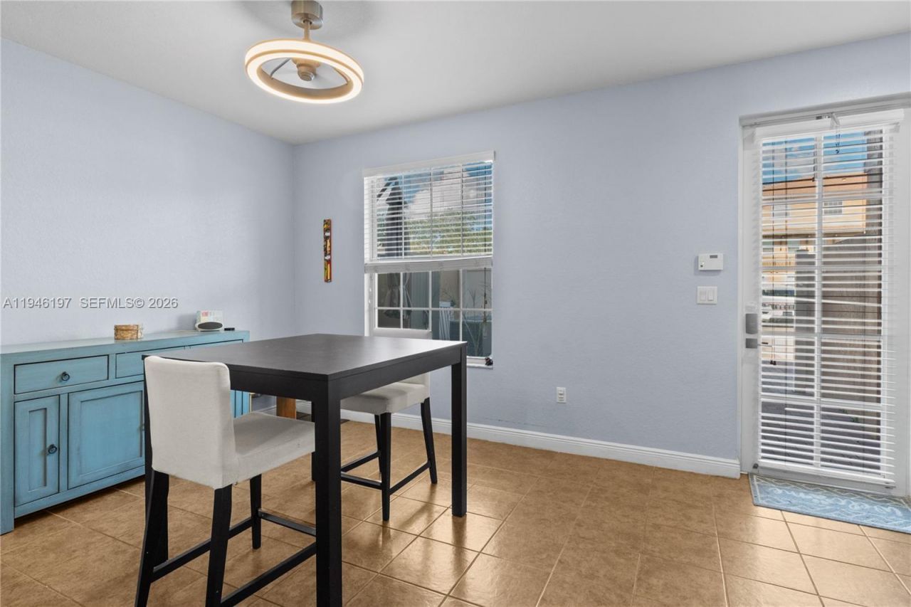 14725 SW 11th St, Pembroke Pines, FL 33027 Photo