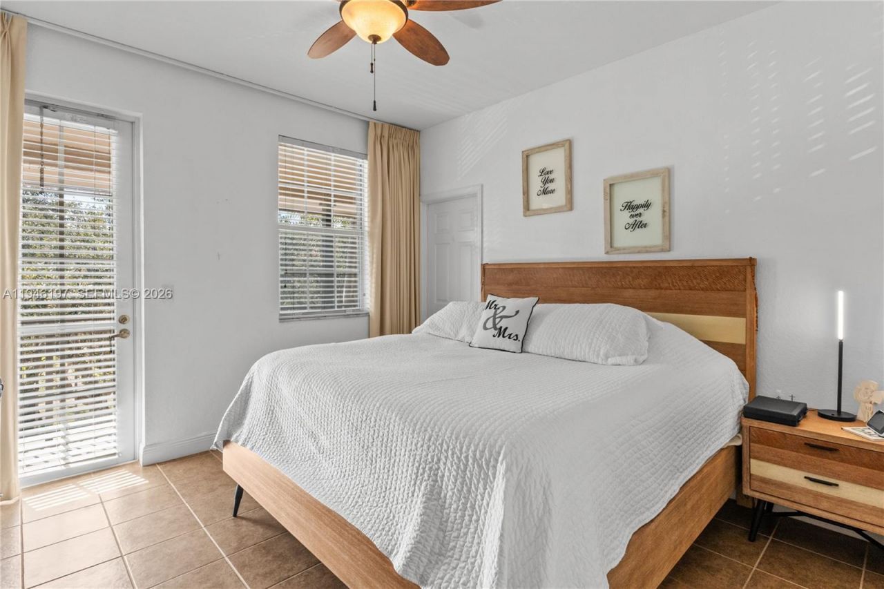 14725 SW 11th St, Pembroke Pines, FL 33027 Photo