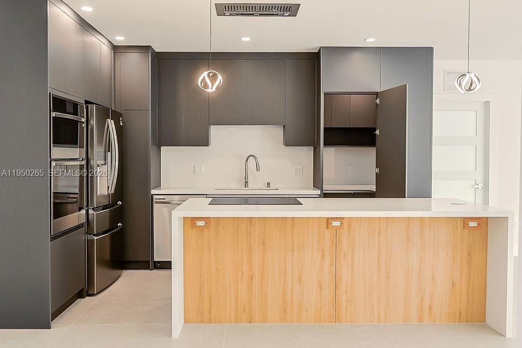 588 Palmetto Dr, Miami Springs, FL 33166 Photo