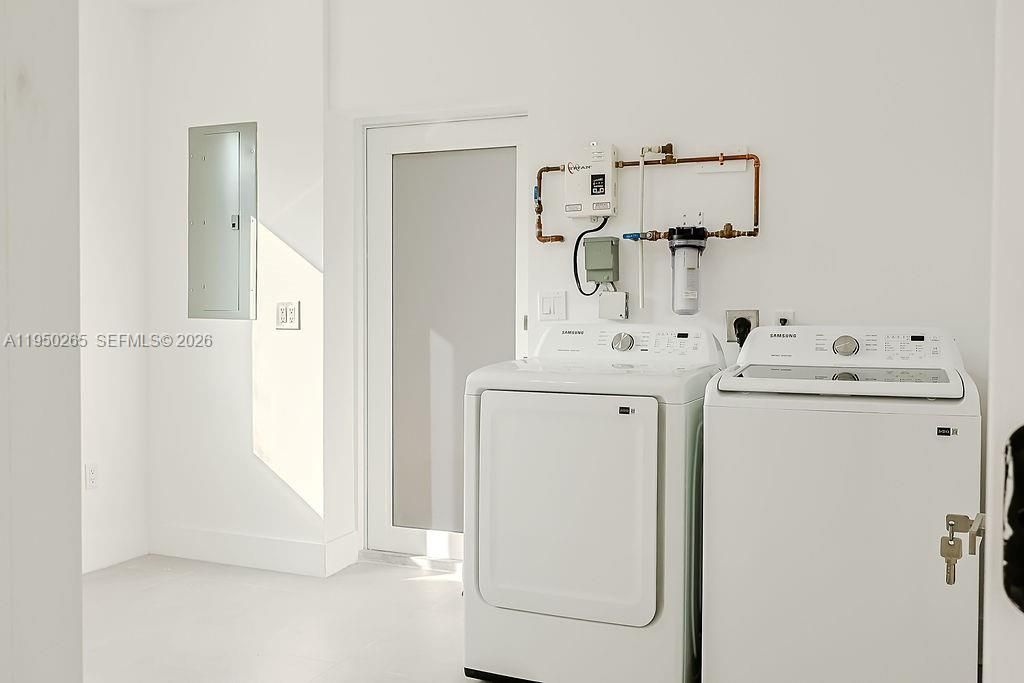 588 Palmetto Dr, Miami Springs, FL 33166 Photo