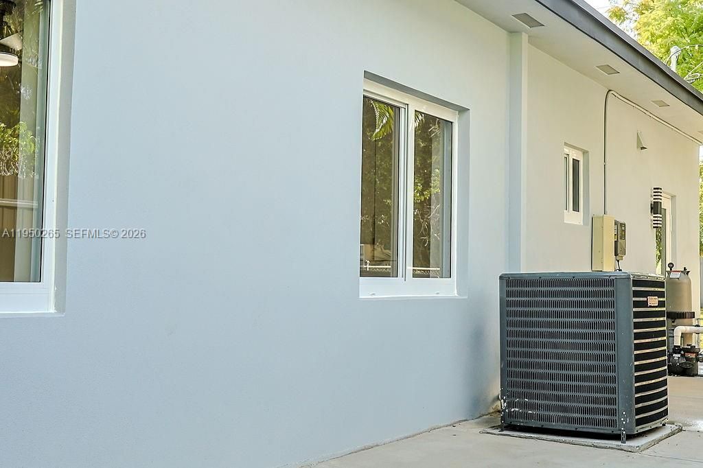 588 Palmetto Dr, Miami Springs, FL 33166 Photo