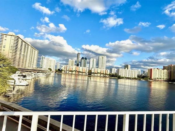 290 174th St, Unit 312, Sunny Isles Beach, FL 33160