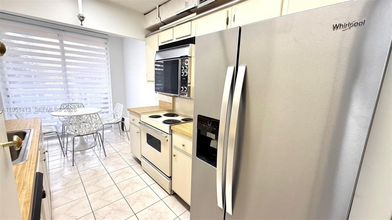 290 174th St, Unit 312, Sunny Isles Beach, FL 33160 Photo