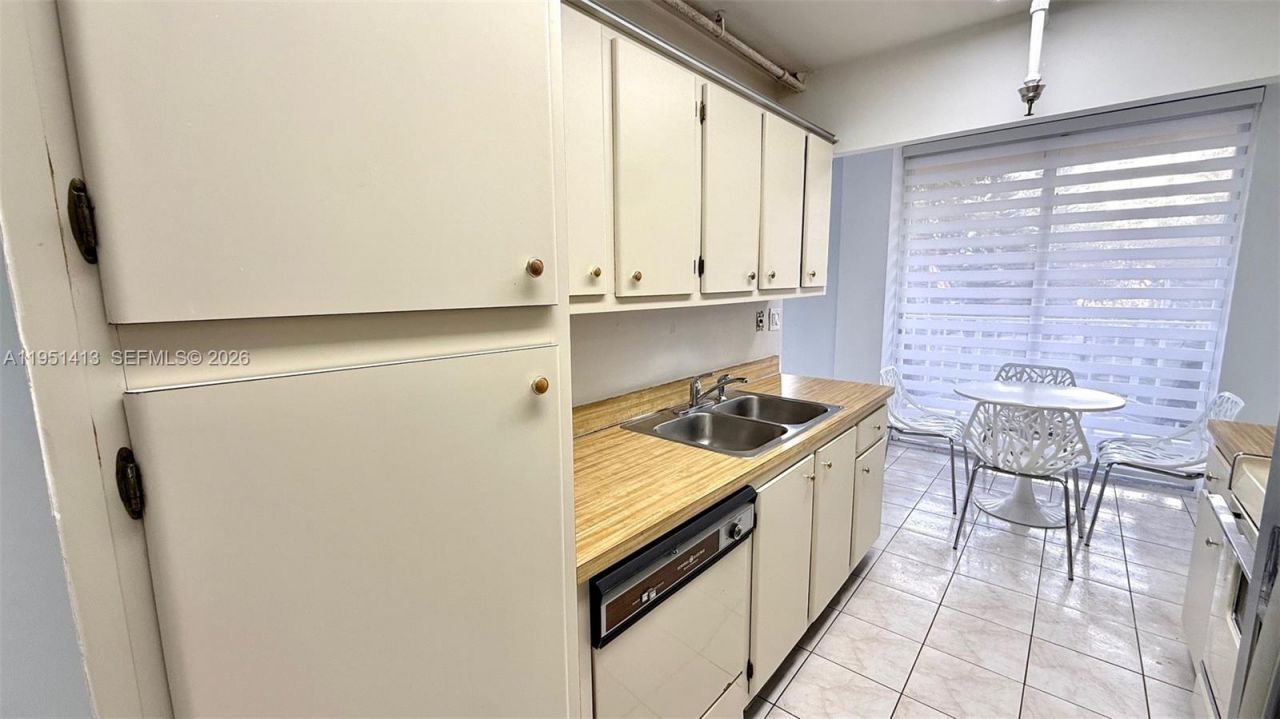 290 174th St, Unit 312, Sunny Isles Beach, FL 33160 Photo