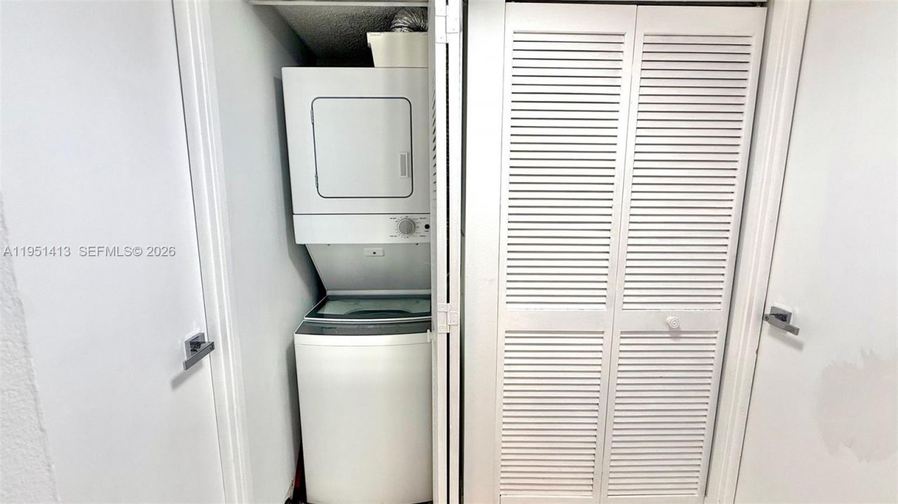 290 174th St, Unit 312, Sunny Isles Beach, FL 33160 Photo