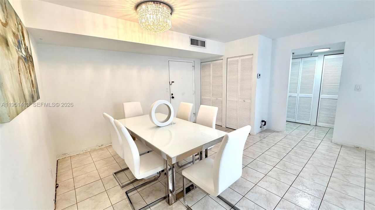 290 174th St, Unit 312, Sunny Isles Beach, FL 33160 Photo