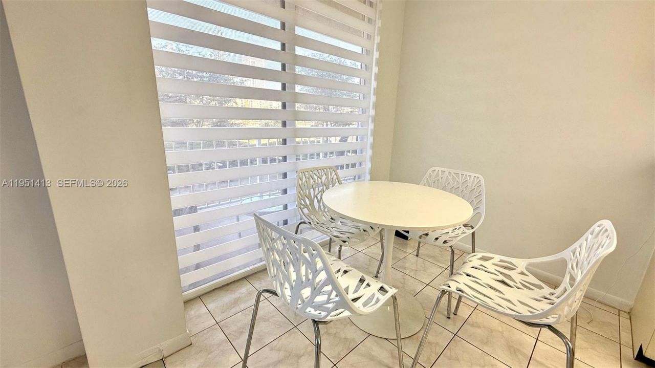 290 174th St, Unit 312, Sunny Isles Beach, FL 33160 Photo