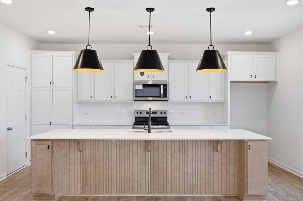 1020 Toland Drive Photo 5