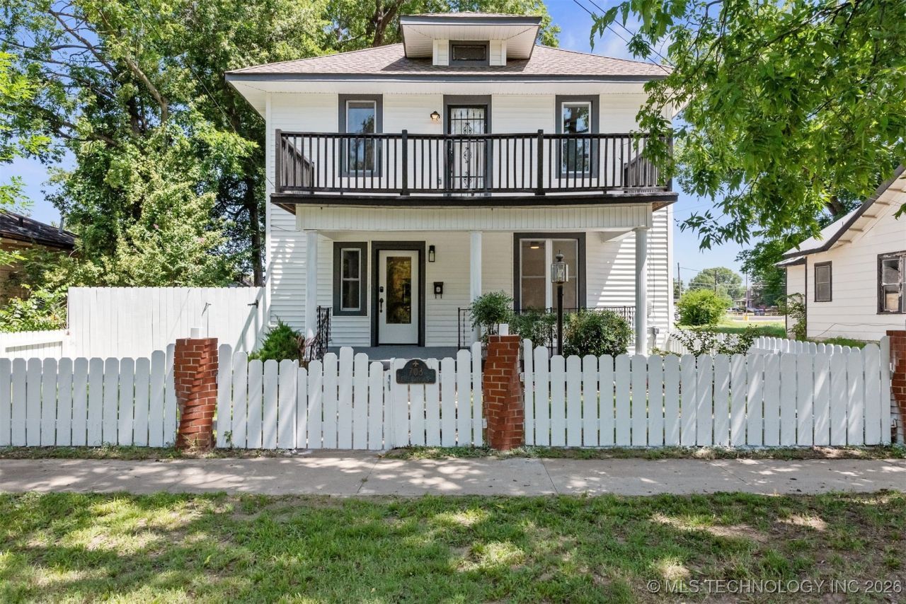 703 E Church Street, Wagoner, OK 74467 Main Photo