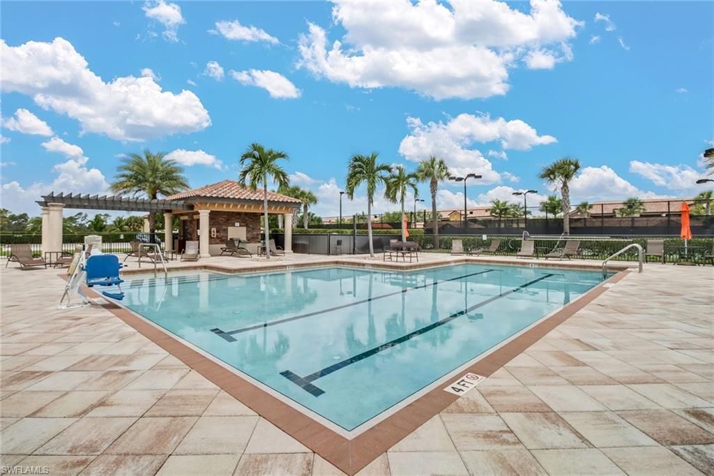 9514 Avellino Way, Unit 2116, Naples, FL 34113 Photo