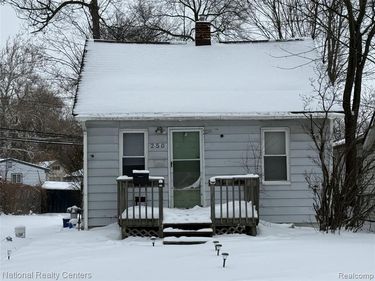 250 W Walton Boulevard, Pontiac, MI 48340