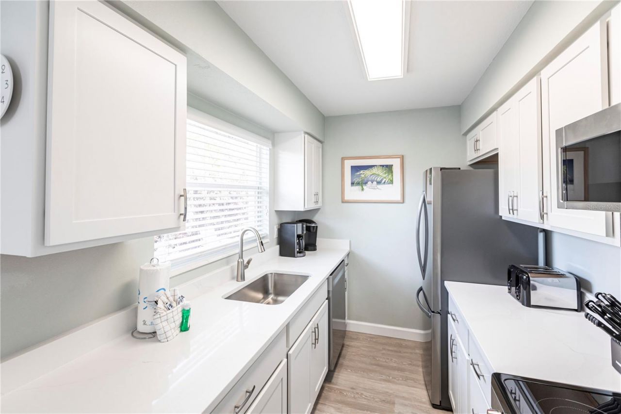 6020 Midnight Pass Road, Unit 11, Sarasota, FL 34242 Photo