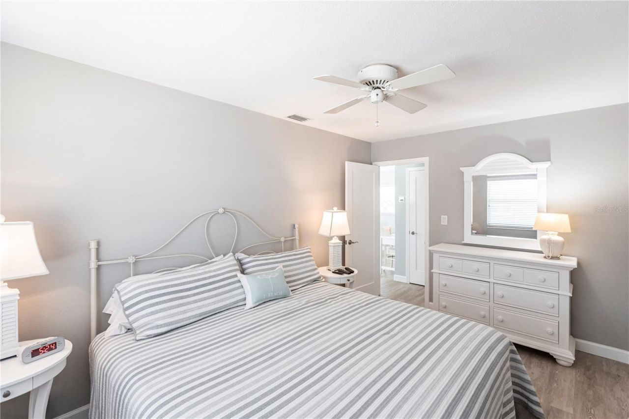 6020 Midnight Pass Road, Unit 11, Sarasota, FL 34242 Photo