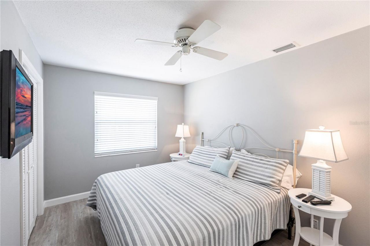 6020 Midnight Pass Road, Unit 11, Sarasota, FL 34242 Photo