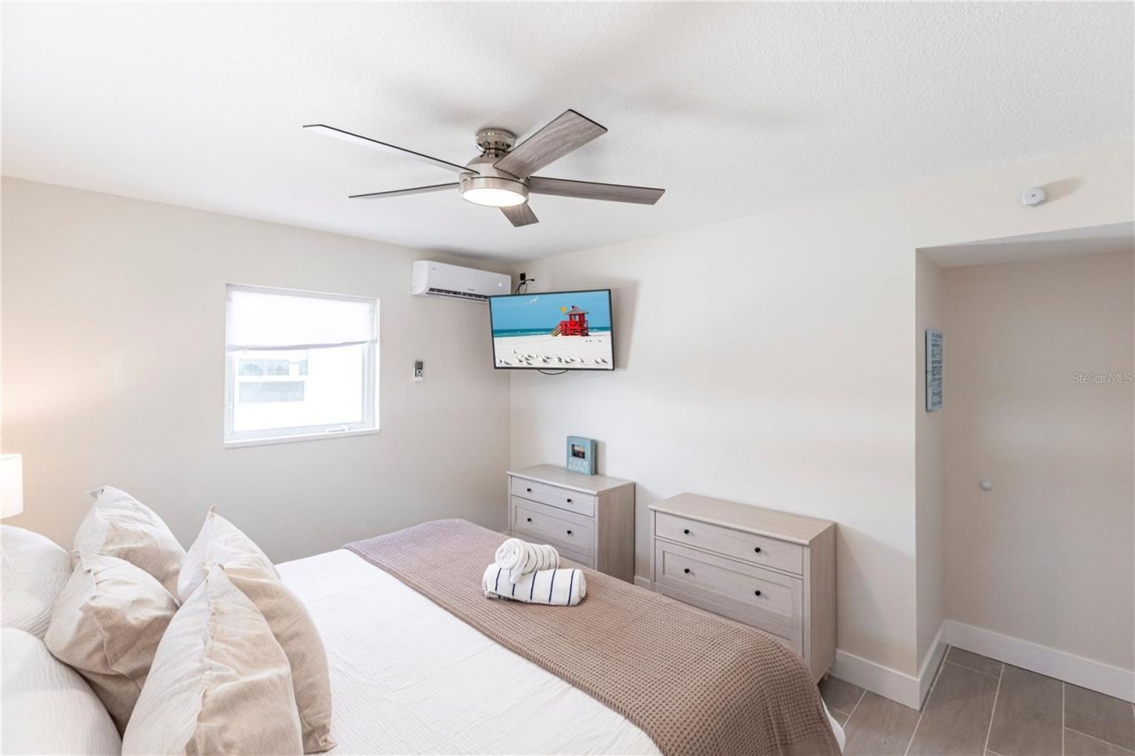 6020 Midnight Pass Road, Unit 15, Sarasota, FL 34242 Photo