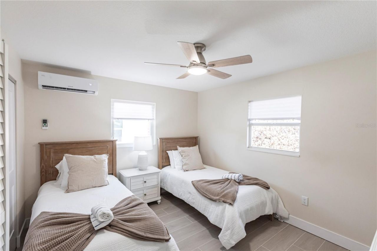 6020 Midnight Pass Road, Unit 15, Sarasota, FL 34242 Photo