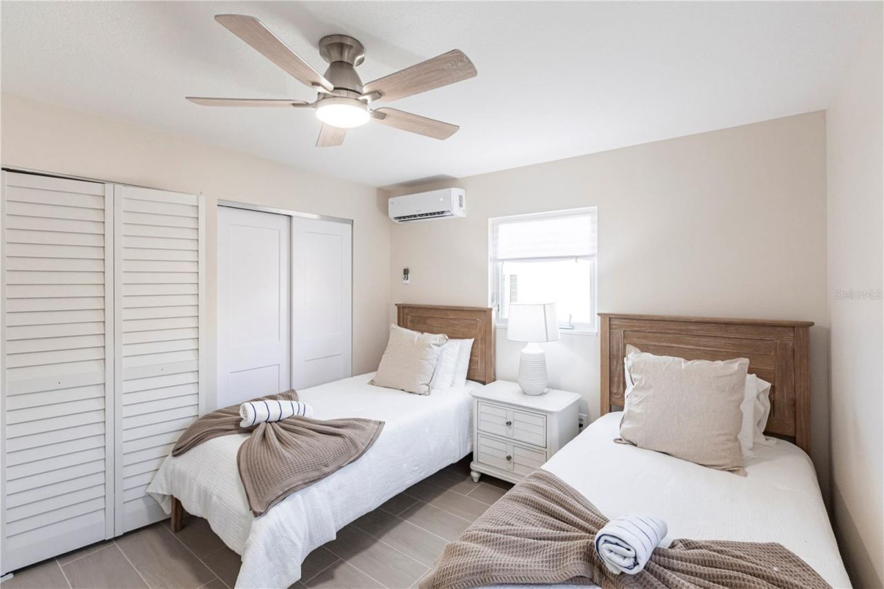 6020 Midnight Pass Road, Unit 15, Sarasota, FL 34242 Photo