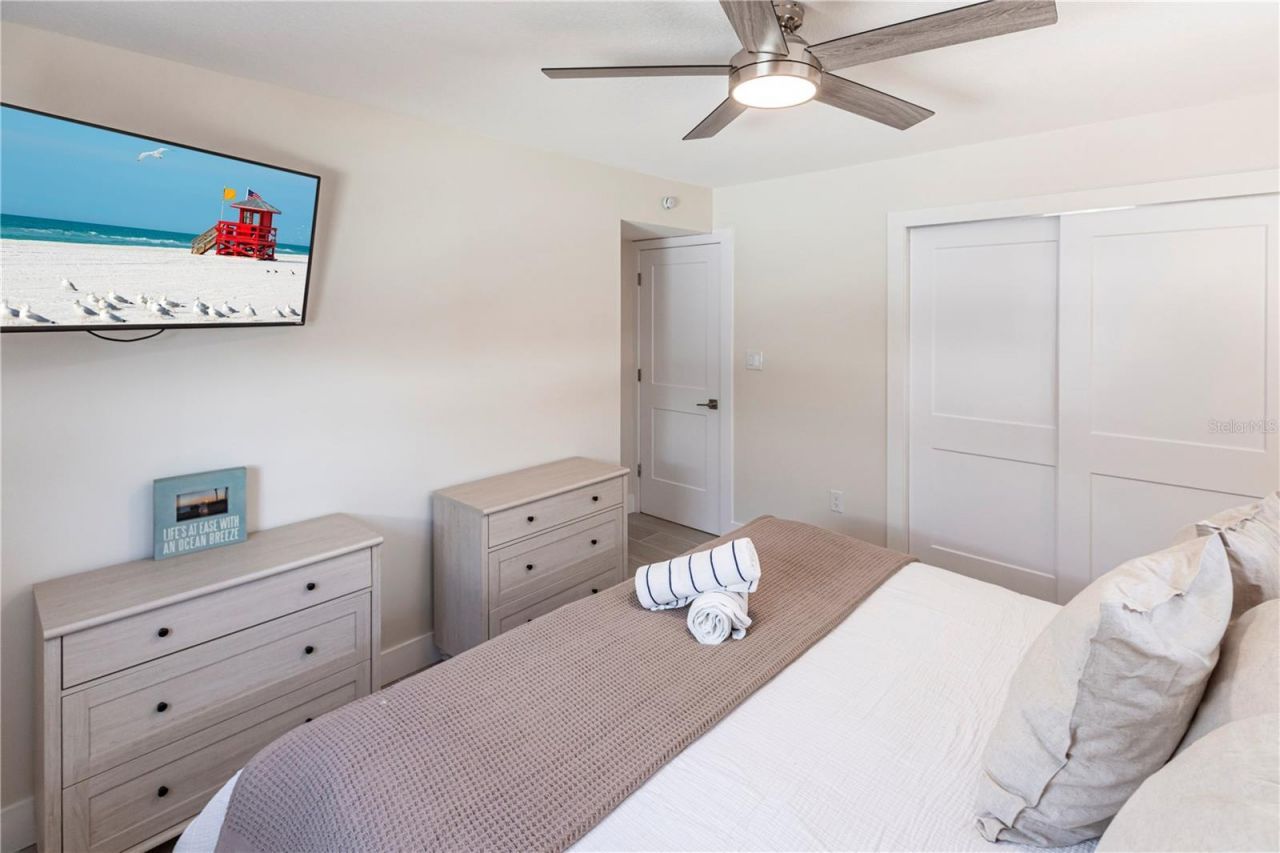 6020 Midnight Pass Road, Unit 15, Sarasota, FL 34242 Photo