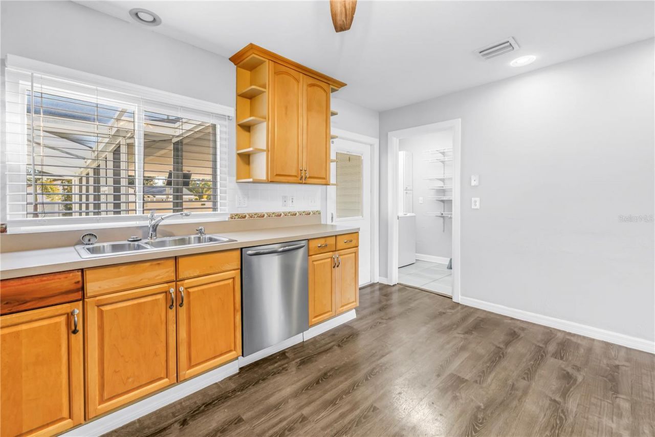 774 40th Avenue Ne, Saint Petersburg, FL 33703 Photo