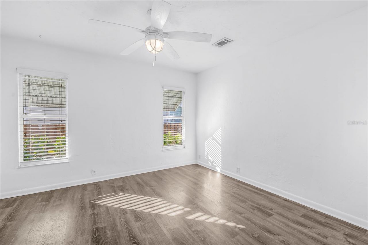 774 40th Avenue Ne, Saint Petersburg, FL 33703 Photo