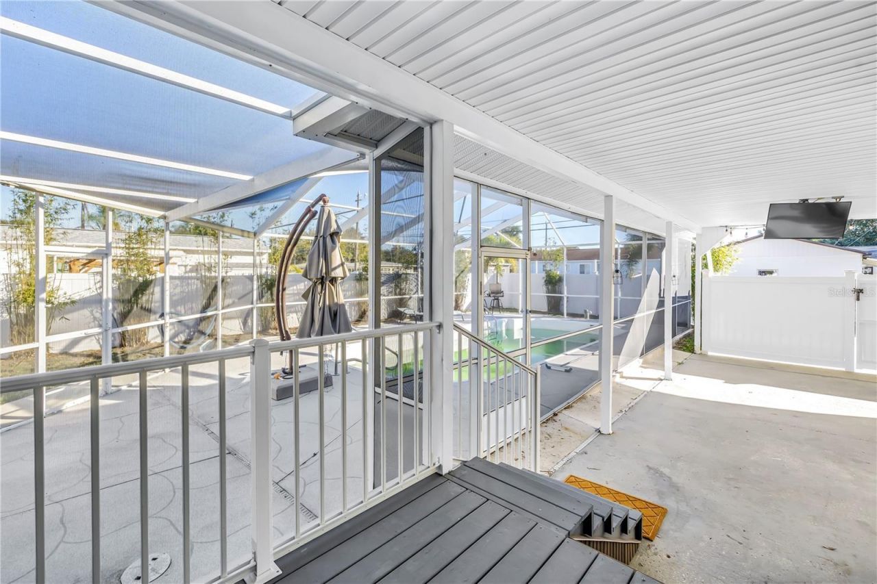 774 40th Avenue Ne, Saint Petersburg, FL 33703 Photo