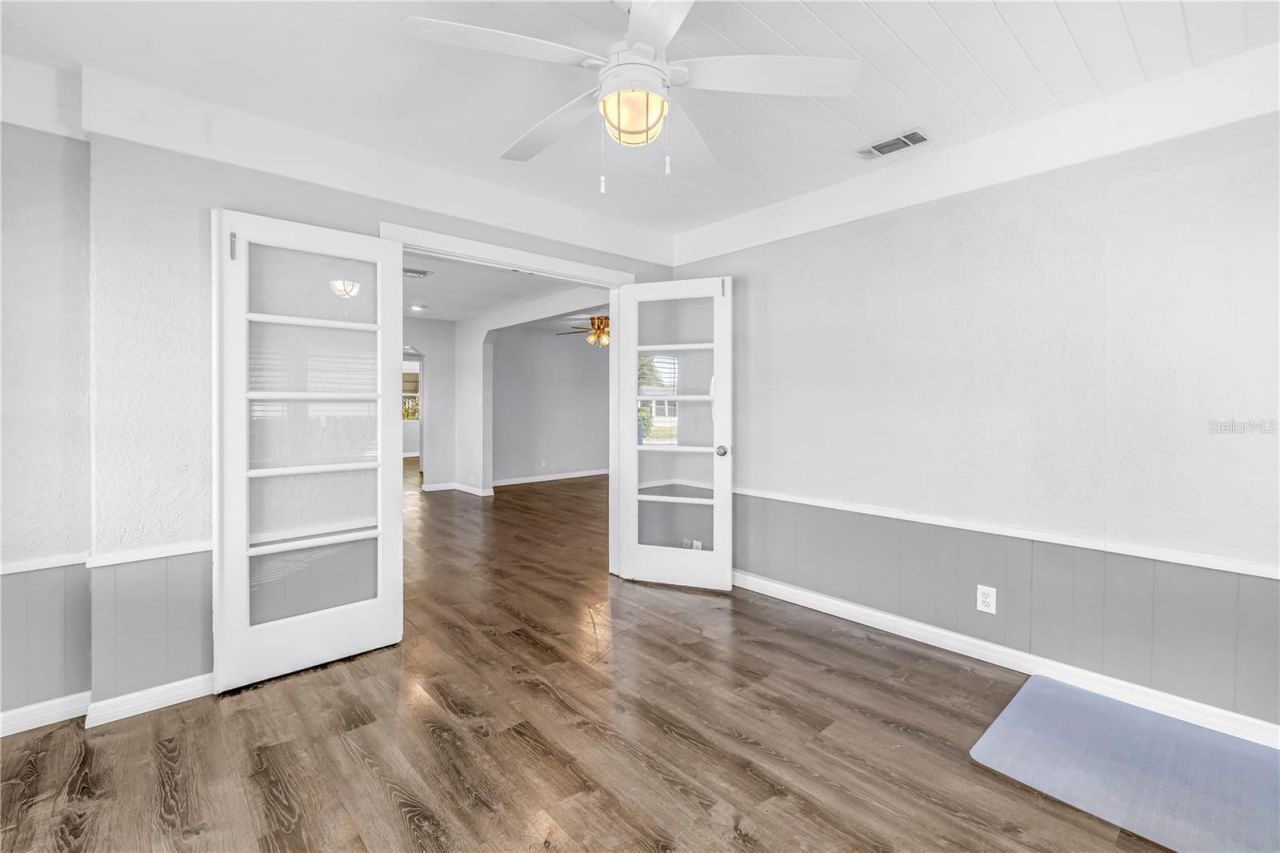 774 40th Avenue Ne, Saint Petersburg, FL 33703 Photo