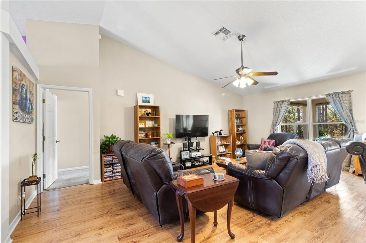 4239 W Dorchester Circle, Dunnellon, FL 34433 Photo