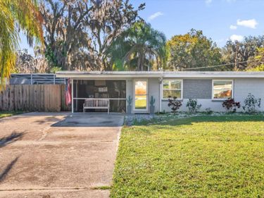 8150 SPRING DRIVE, YALAHA, FL 34797