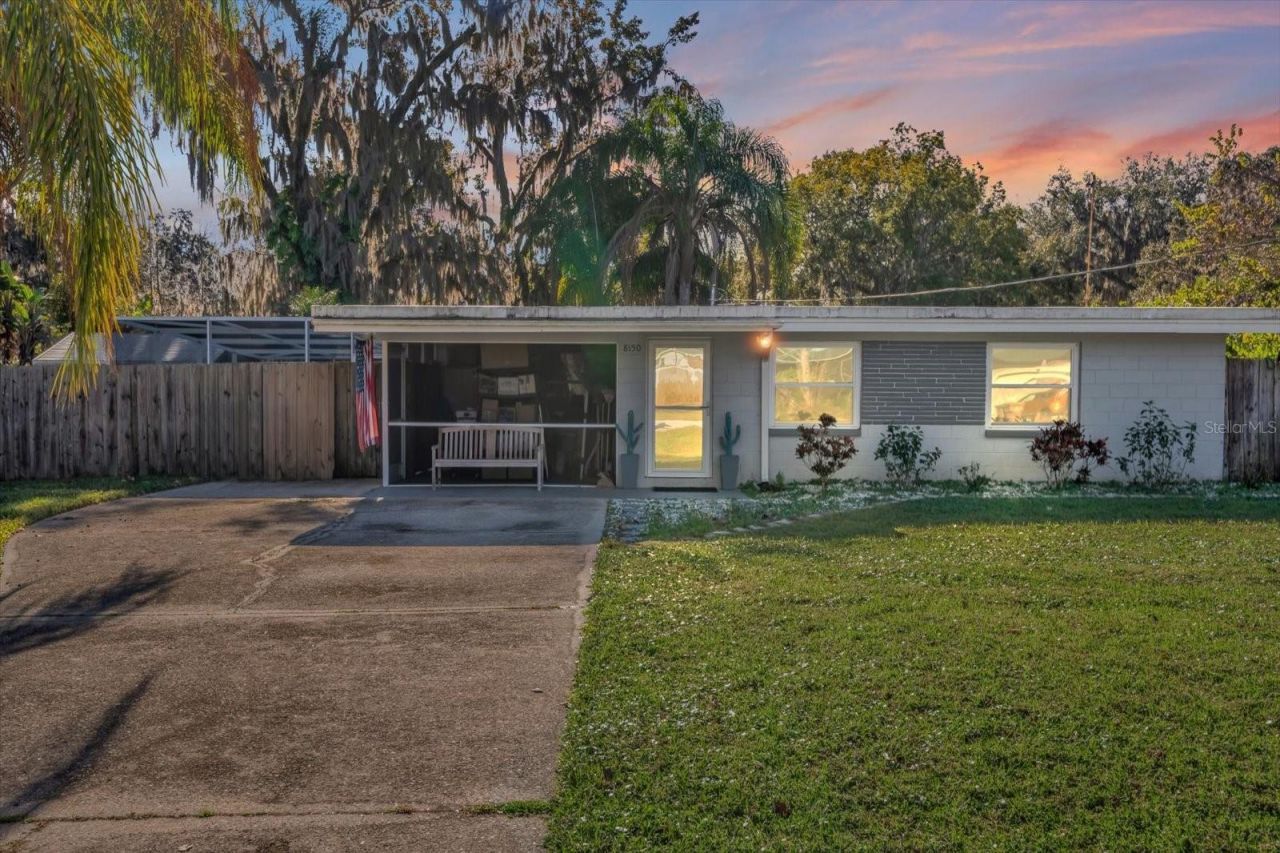 8150 Spring Drive, Yalaha, FL 34797 Photo