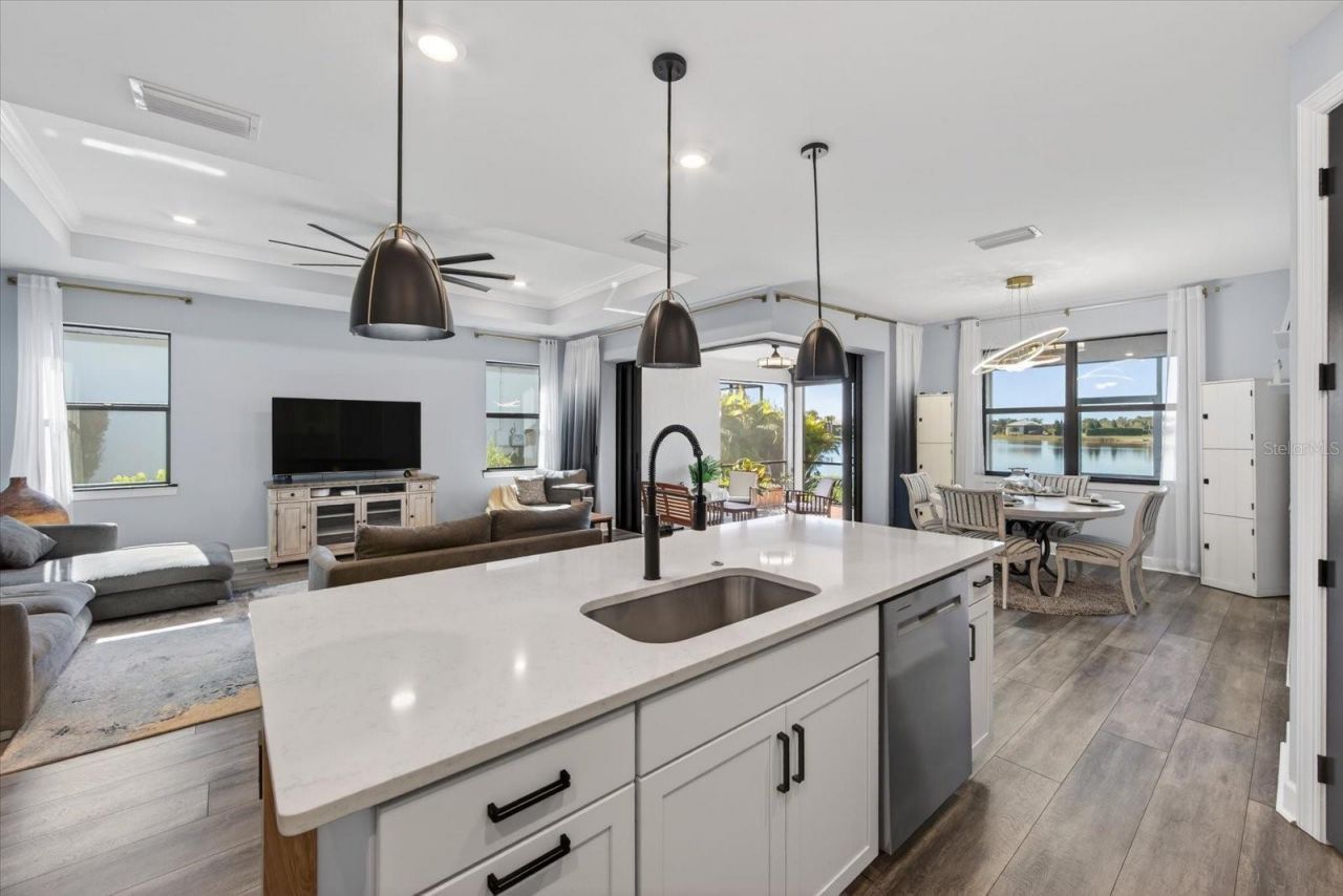 7683 Summerland Cove, Lakewood Ranch, FL 34202 Photo