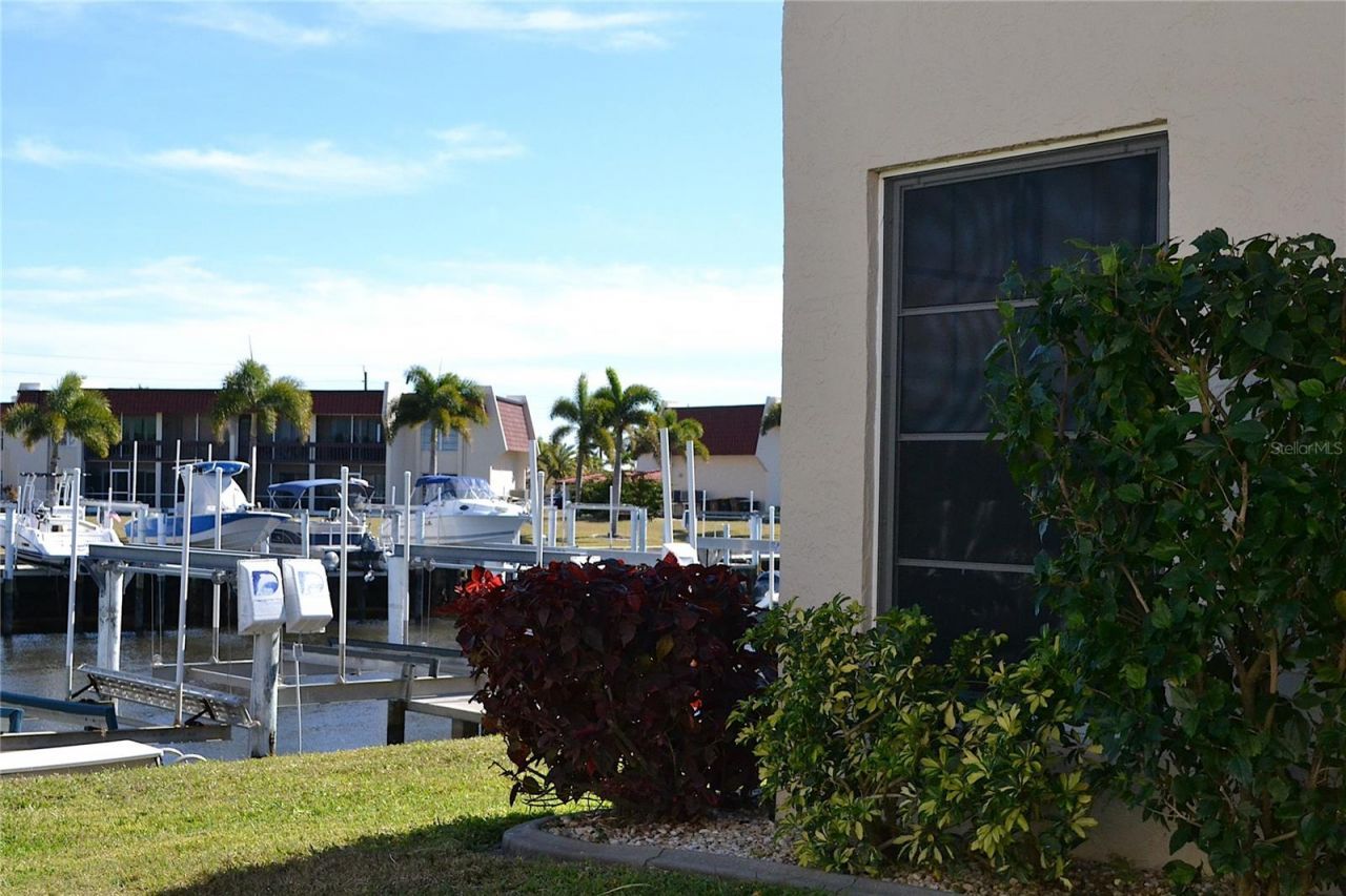 220 Coldeway Drive, Unit 211, Punta Gorda, FL 33950 Photo