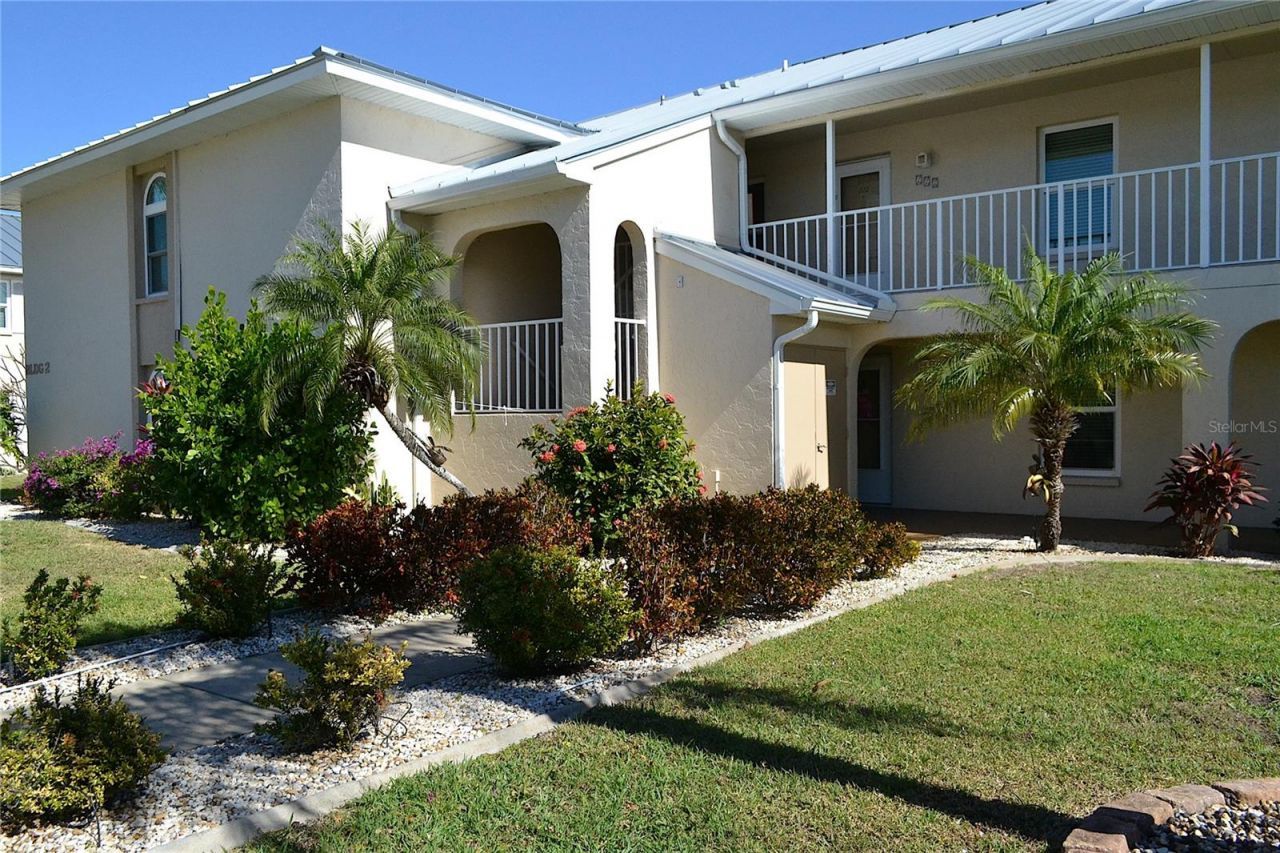 220 Coldeway Drive, Unit 211, Punta Gorda, FL 33950 Photo