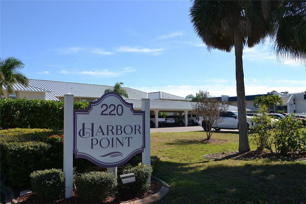 220 Coldeway Drive, Unit 211, Punta Gorda, FL 33950 Photo