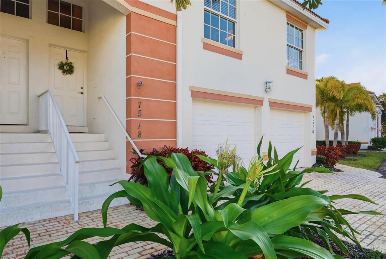 7518 Marsh Orchid Circle, Unit 9-202, Bradenton, FL 34203 Photo